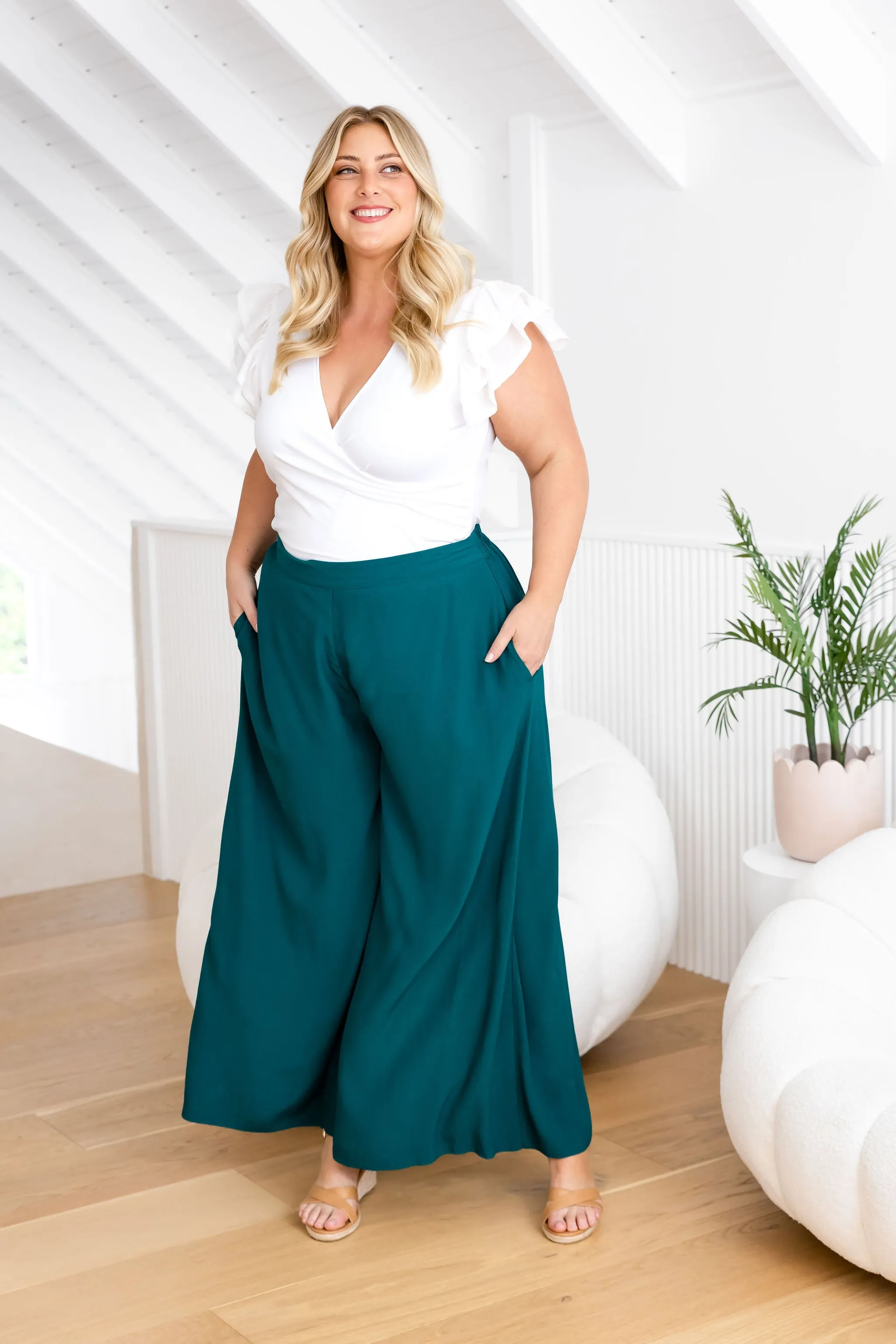 Larsa Pants in Forest Green