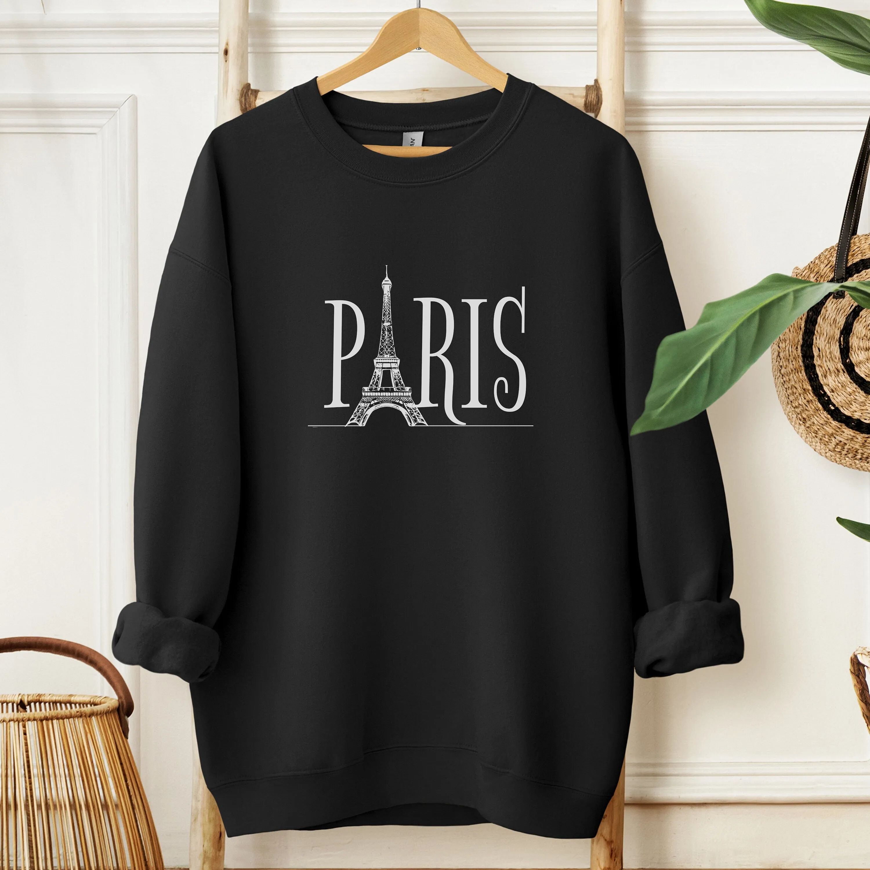 Paris Eiffel Tower Graphic Tee, Classic Parisian Landmark T-Shirt, Chic Travel Shirt, Paris Lover