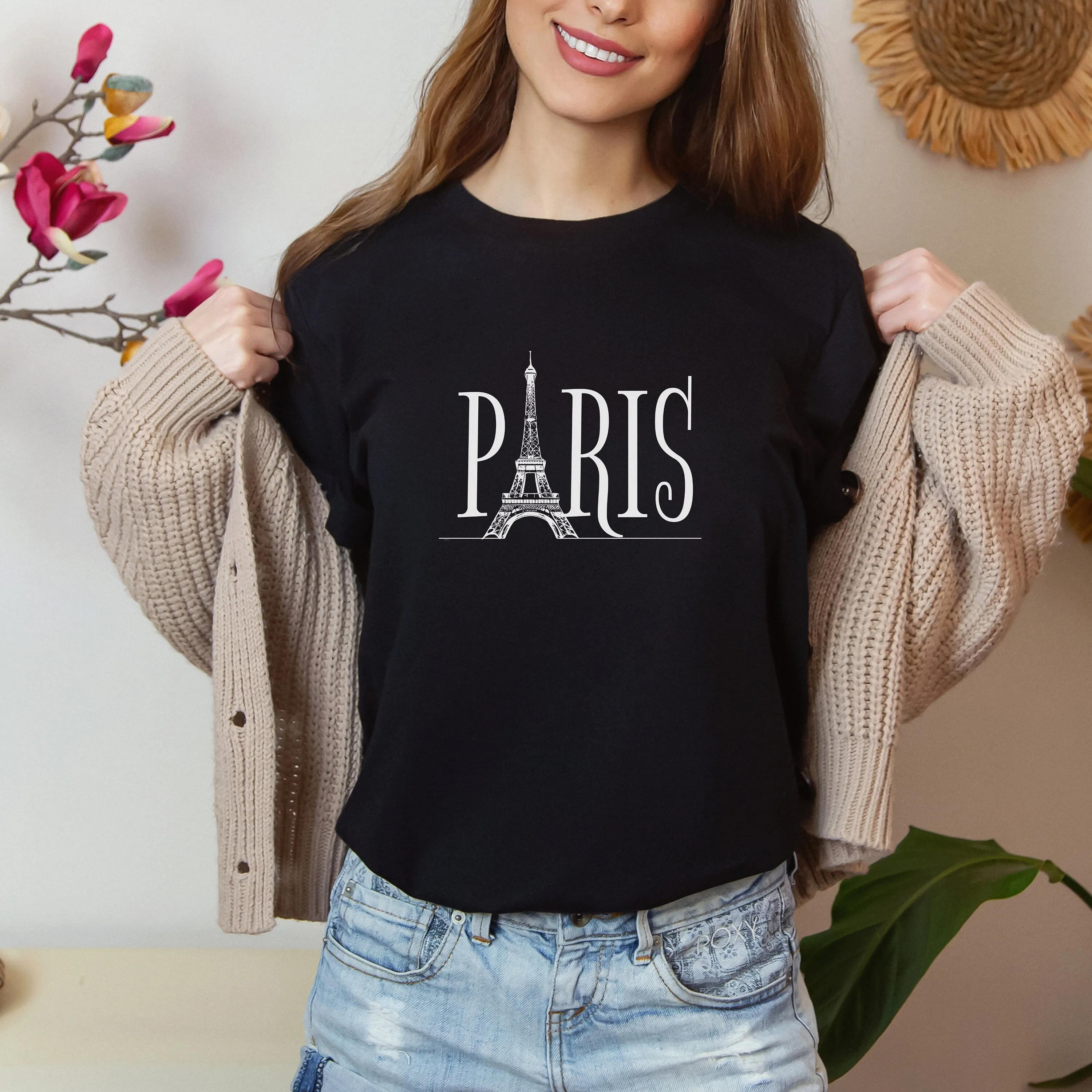 Paris Eiffel Tower Graphic Tee, Classic Parisian Landmark T-Shirt, Chic Travel Shirt, Paris Lover