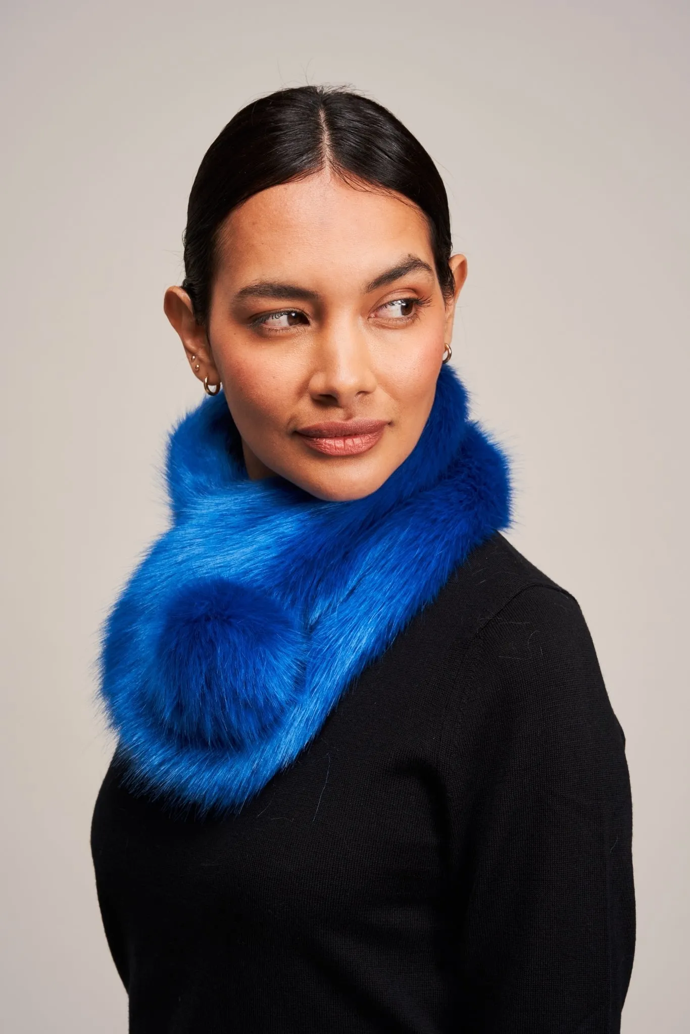 Pom Collar