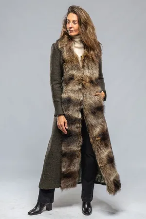 St. Petersburg Long Fur Trimmed Coat In Tweed