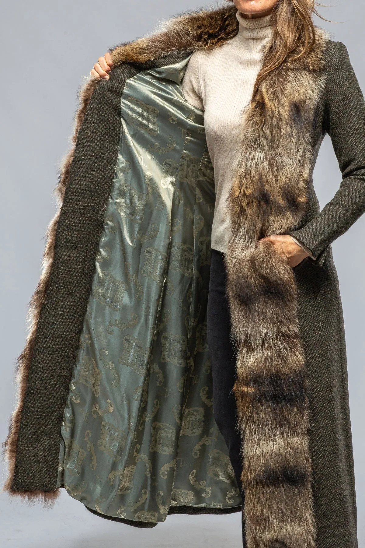 St. Petersburg Long Fur Trimmed Coat In Tweed